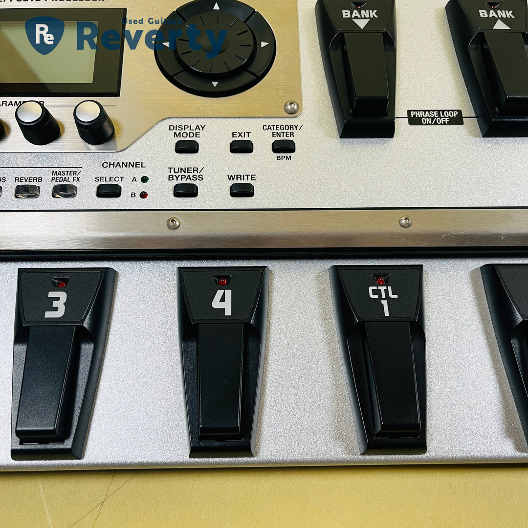 Boss GT-10 Guitar Multi-Effects Floor Processor Pedal Board w/Power cord Used