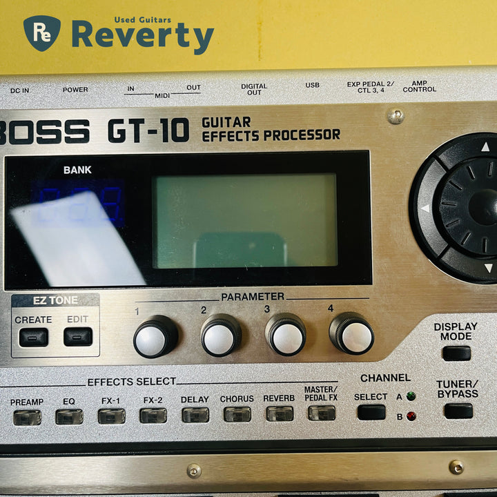 Boss GT-10 Guitar Multi-Effects Floor Processor Pedal Board w/Power cord Used
