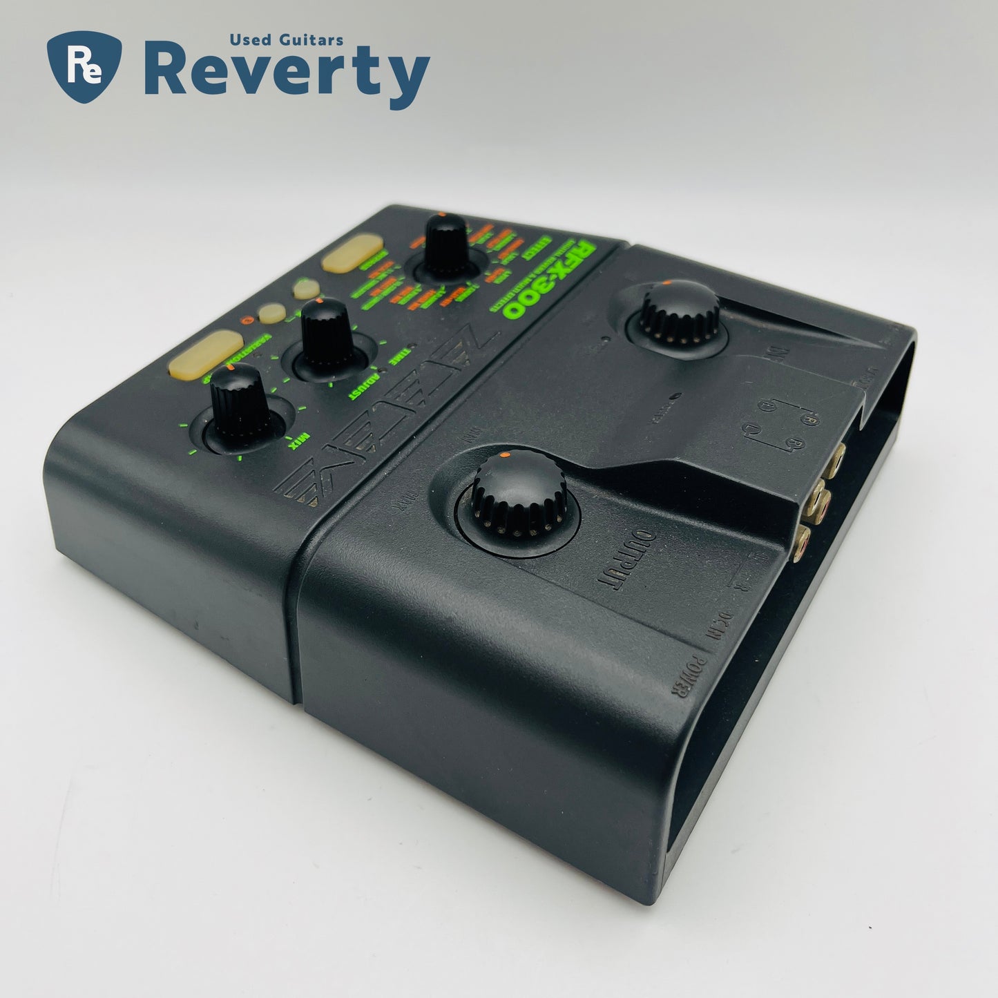 Zoom RFX-300 Digital Reverb & Multi-Effects Processor Guitar Effect Pedal Used